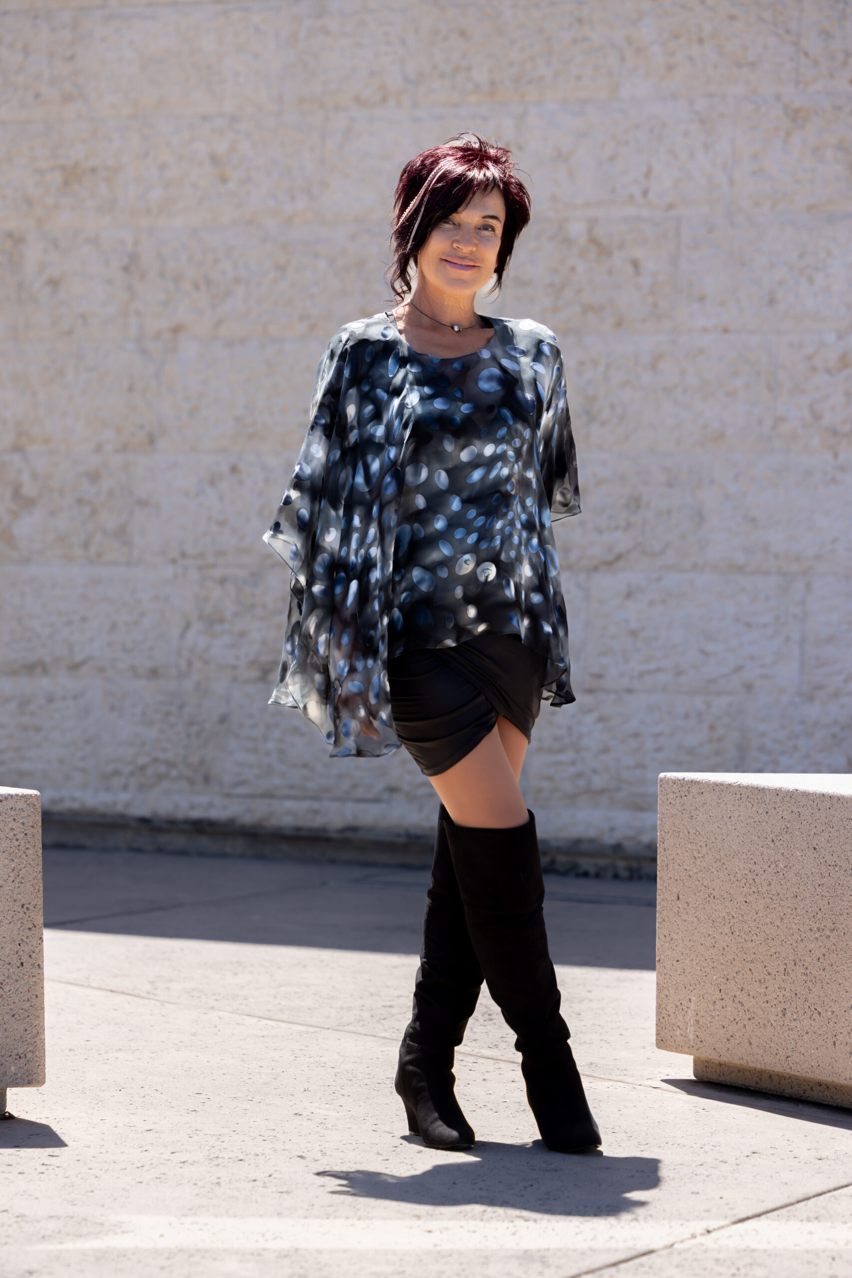 GRAY PONCHO CIRCLES